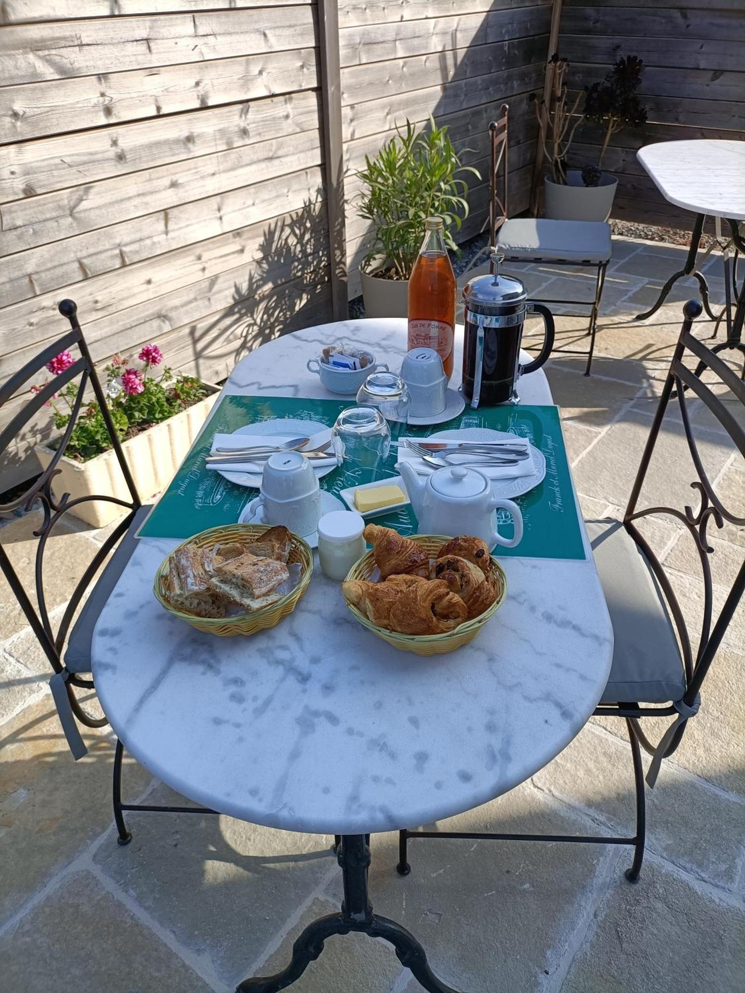Auberge Du Vieux Tour Le Manoir Canapville  エクステリア 写真